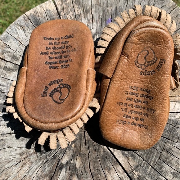 First Steps Leather Baby Toddler Moccasin Shoes
Brown Tan Size 2 Natural Walking - Picture 4 of 11